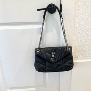 Black quilted leather chain shoulder bag